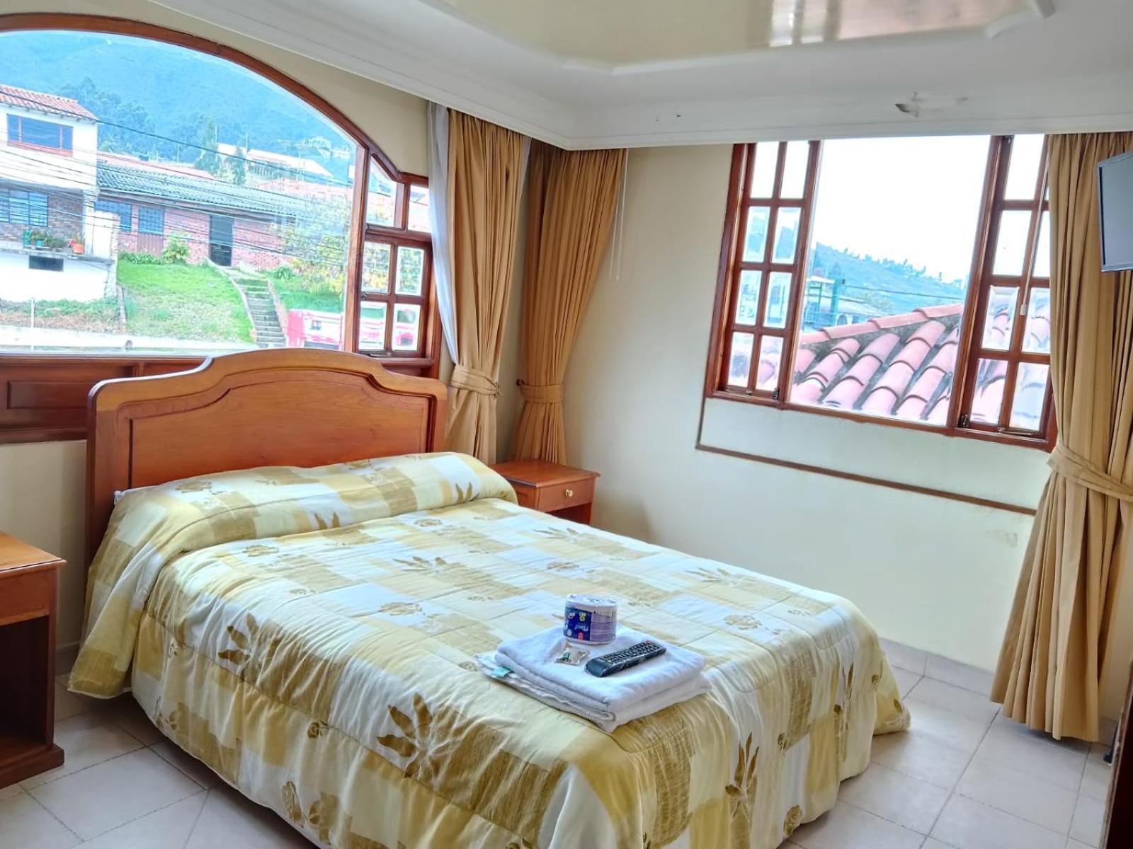 Hotel El Dorado Ґуатавіта Екстер'єр фото